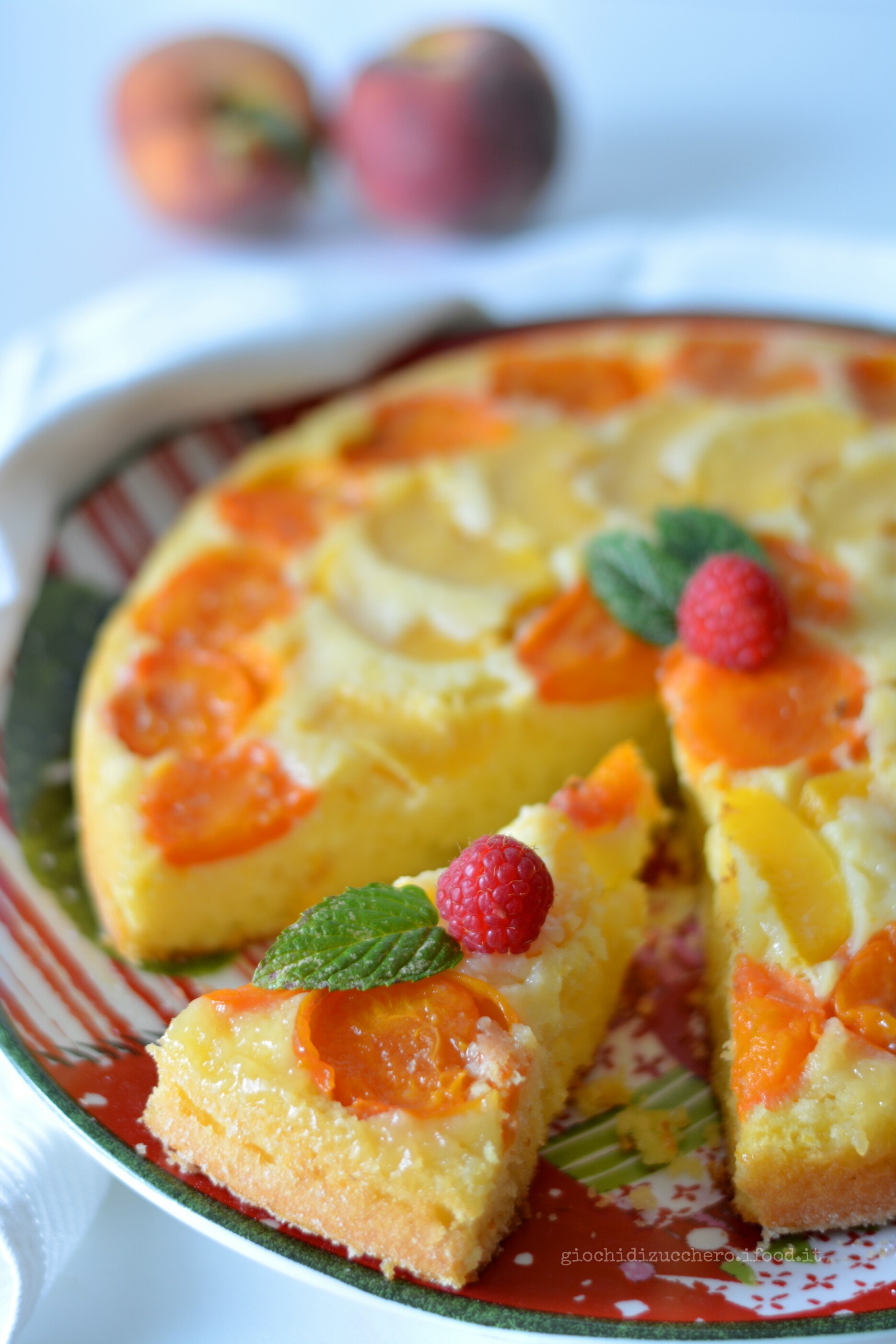 torta con lo yogurt alla frutta